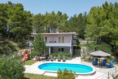 Image de Belle maison à Slime avec WiFi