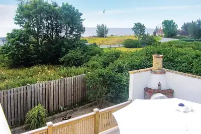 Image de Belle maison à Beddingestrand avec.