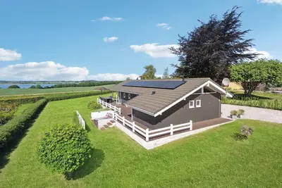Image de Maison confortable de 4 chambres à Hejls