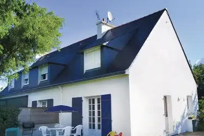 Image de Belle maison à Pleuven avec WiFi