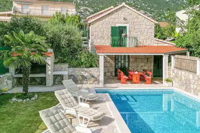 Image de Belle maison Ă Ostrvica avec WiFi