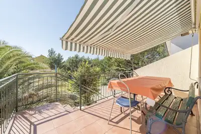 Image de Appartements et Chambres Dragica (27021-A1) - Starigrad Paklenica