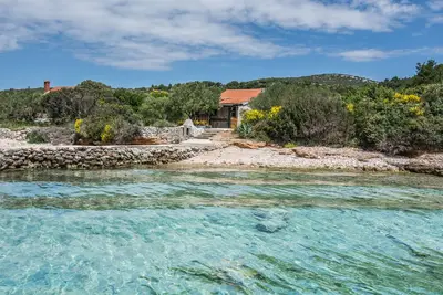 Image de Maison Vagabond (14691-K1) - Tkon - île de Pasman