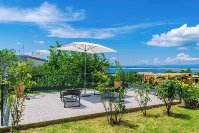 Image de Appartement de vacances avec jardin