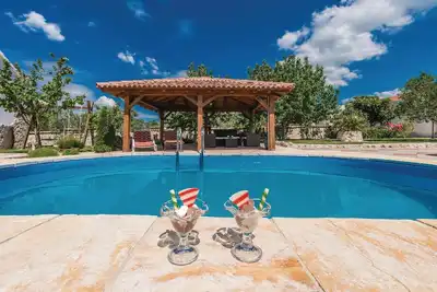 Image de Maison acceptant les animaux à Zemunik.