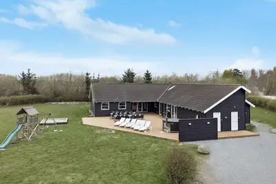 Image de Superbe maison à Idestrup avec sauna