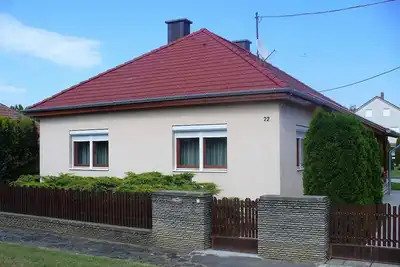 Image de Maison de vacances avec barbecue et une connexion Wi-Fi