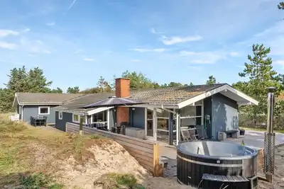 Image de Belle maison à Blåvand avec sauna