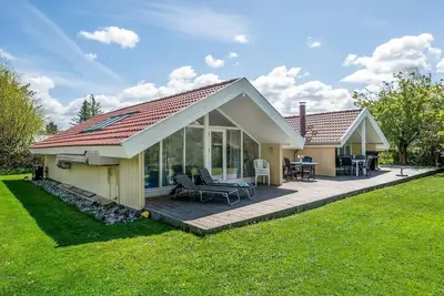 Image de Belle maison à Dronningmølle avec sauna
