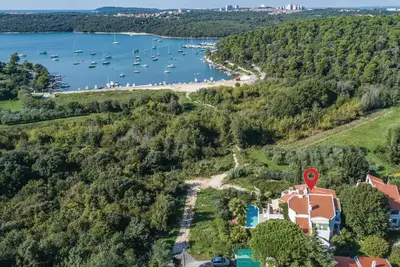 Image de Appartement confortable de 2 chambres à.