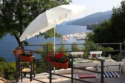 Image de Maison de vacances avec vue sur la mer et terrasse