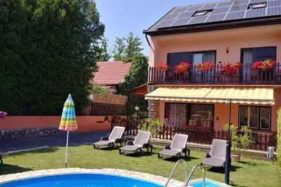 Image de Appartement de vacances avec piscine et Internet