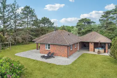 Image de Maison confortable de 4 chambres à.