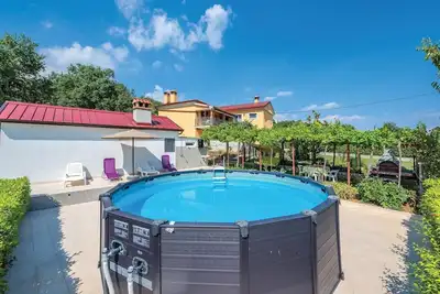 Image de Appartement confortable à Pican avec.