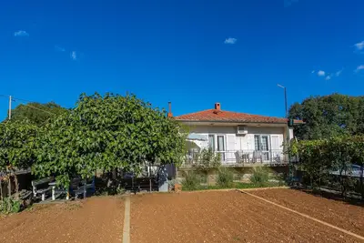 Image de Superbe maison de 2 chambres à Omisalj