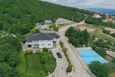 Image de Superbe maison Ă Gornje Podbablje