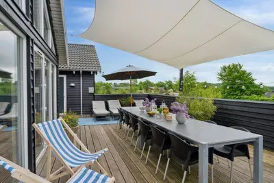 Image de Superbe maison à Tisvildeleje avec.