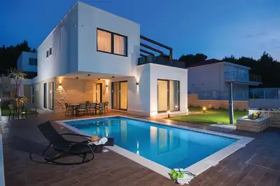 Image de Superbe maison à Okrug Gornji avec.