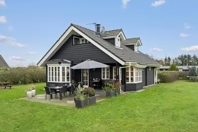 Image de Superbe maison à Tarm avec sauna