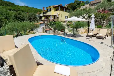 Image de Belle maison de 2 chambres à Rabac