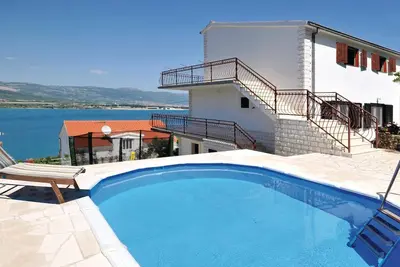 Image de Superbe maison à Mastrinka avec sauna