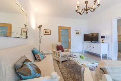 Image de Superbe maison de 6 chambres Ă Dugi Rat