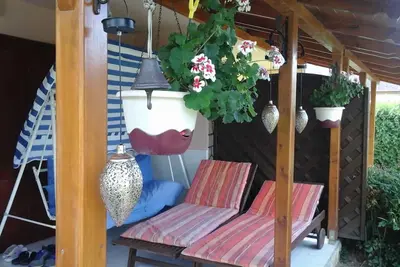Image de Maison de vacances sur le rivage avec jetée, climatisation et WiFi