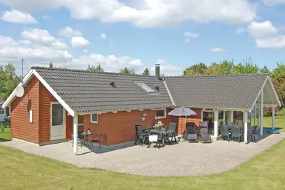 Image de Belle maison à Bogø By avec WiFi