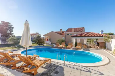 Image de Maison confortable à Vrsi avec WiFi