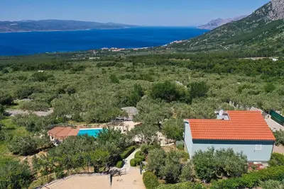 Image de Belle maison Ă Bast avec vue sur la mer