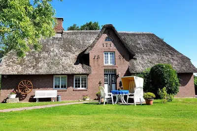 Image de maison 3 chambres - maison au toit de chaume Martensen
