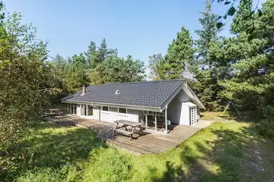 Image de Magnifique maison à Hals avec sauna