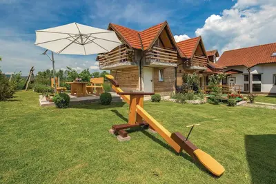 Image de Belle maison à Licko Lesce avec WiFi