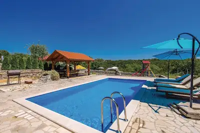 Image de Superbe maison de 4 chambres à Viskovo