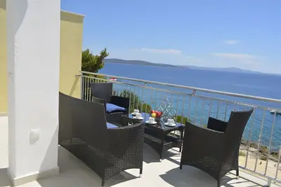 Image de Appartements Marija (34031-A2) - Ivan Dolac - île de Hvar