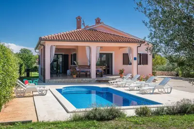 Image de Belle maison Ă Barban avec WiFi