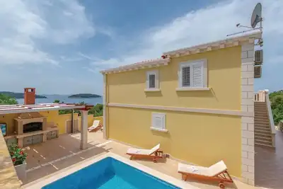 Image de Maison de 6 chambres acceptant les.