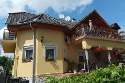 Image de Appartement de vacances avec balançoire jardin et les enfants
