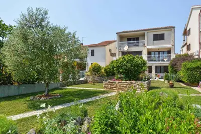 Image de Appartement de vacances avec grand jardin