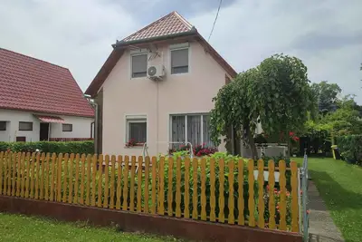 Image de Appartement de vacances à seulement 300m de la plage au Balaton