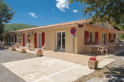 Image de Jolie maison de 6 chambres à Courry