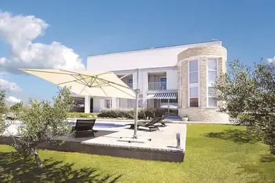 Image de Superbe maison de 5 chambres à Debeljak