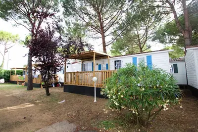 Image de Maison mobile avec piscine