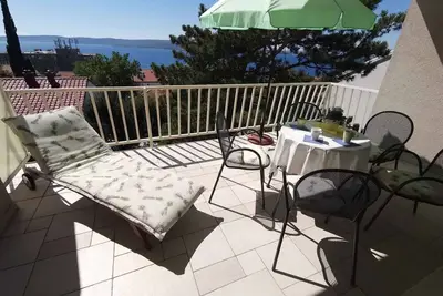 Appartement de vacances avec un mobilier moderne et de la climatisation
