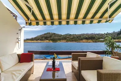 Image de Maison confortable de 2 chambres à.