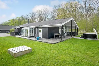 Image de Superbe maison Ă Juelsminde avec sauna
