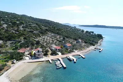 Image de Maison Roko (14791-K1) - Tkon - île de Pasman