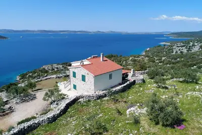 Image de Maison Lovre (23781-K1) - Tkon - île de Pasman