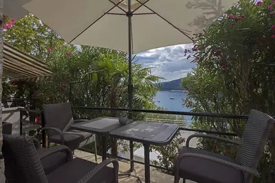 Image de Appartement de vacances avec terrasse et vue sur la mer