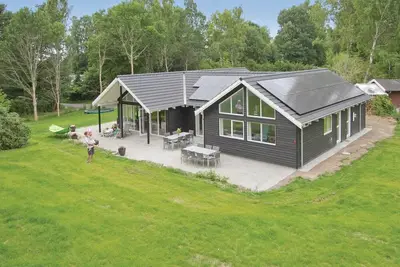 Image de Superbe maison à Hornbæk avec sauna